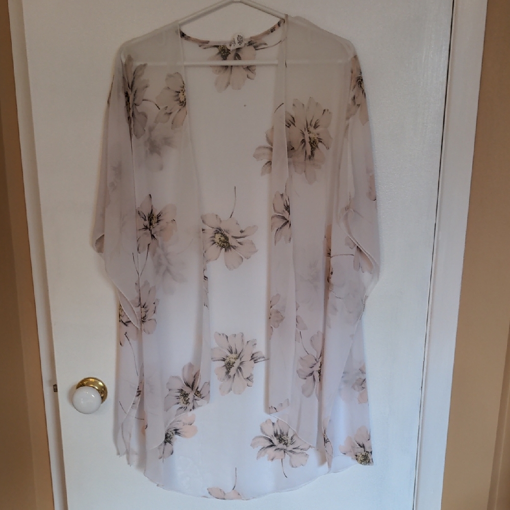 Emory Park Sheer Floral Kimono Swimwear Coverup Open Robe - Cream and Pink